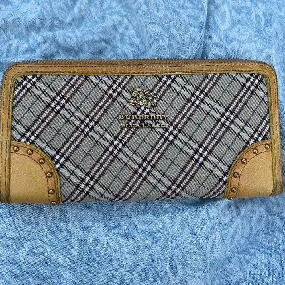 Burberry wallet - Picture 1 of 8